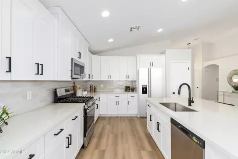 9950 E Kiowa Ave, Mesa, AZ 85209 photo 8