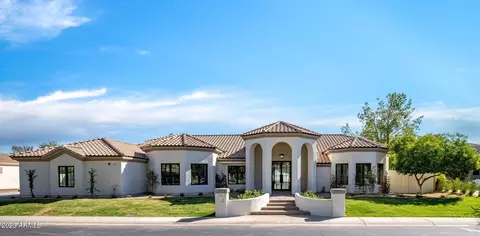 8281 E Kalil Dr, Scottsdale, AZ 85260