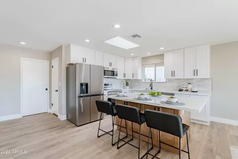 10914 W Tropicana Cir, Sun City, AZ 85351