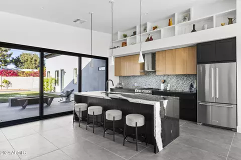 826 E Belmont Ave, Phoenix, AZ 85020 photo 2