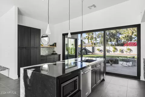 826 E Belmont Ave, Phoenix, AZ 85020 photo 16