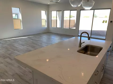 8044 E June Cir, Mesa, AZ 85207 photo 9