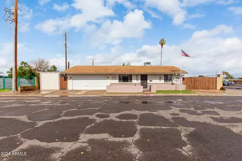 352 E Holmes Ave, Mesa, AZ 85210 photo 2