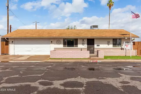 352 E Holmes Ave, Mesa, AZ 85210