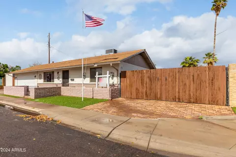 352 E Holmes Ave, Mesa, AZ 85210 photo 4