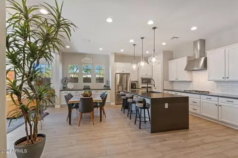 3413 E Robin Ln, Phoenix, AZ 85050 photo 7