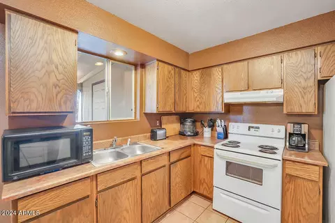 1932 S Moreno Dr, Apache Junction, AZ 85120 photo 3