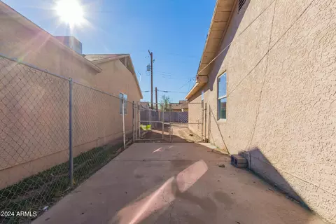 629 W Romley Ave, Phoenix, AZ 85041 photo 32