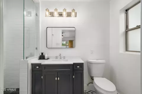 Bath - 438 W Harmont Dr, Phoenix, AZ 85021 photo 3 of 4