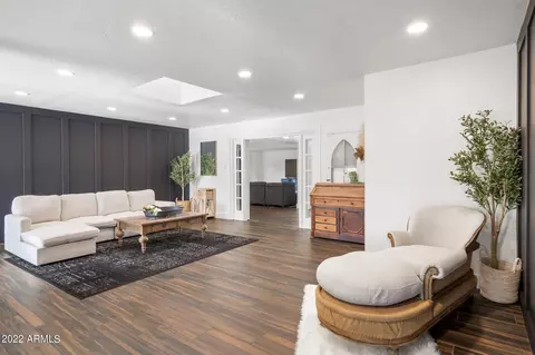 Living - 438 W Harmont Dr, Phoenix, AZ 85021 photo 5 of 8