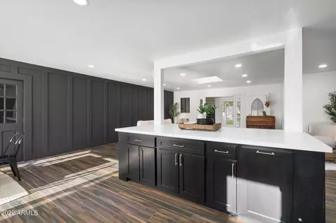 Kitchen - 438 W Harmont Dr, Phoenix, AZ 85021 photo 4 of 6