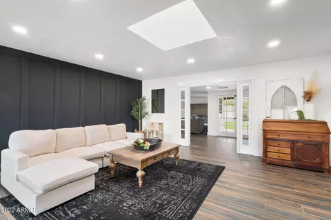 Living - 438 W Harmont Dr, Phoenix, AZ 85021 photo 2 of 8