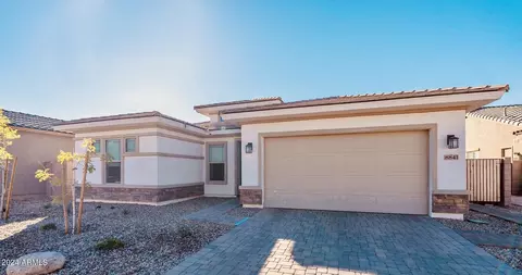 8841 W Wagon Wheel Dr, Glendale, AZ 85305