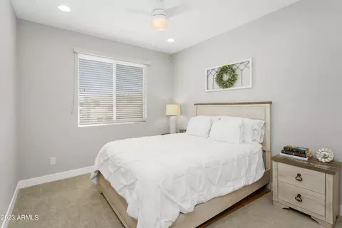 2815 E Tina Dr, Phoenix, AZ 85050 photo 21