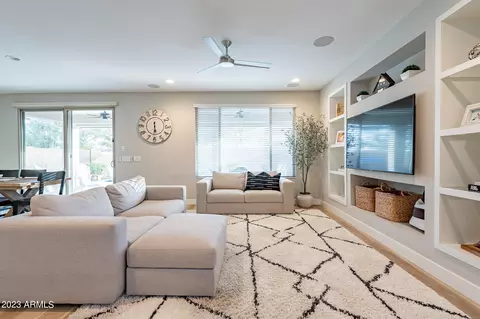 2815 E Tina Dr, Phoenix, AZ 85050 photo 5