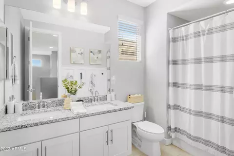 2815 E Tina Dr, Phoenix, AZ 85050 photo 20