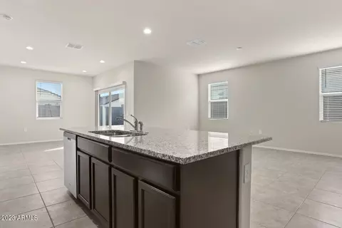 18633 W Desert Hollow Dr, Surprise, AZ 85387 photo 15