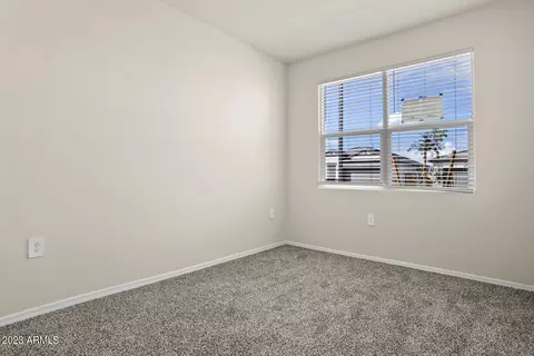 18633 W Desert Hollow Dr, Surprise, AZ 85387 photo 29