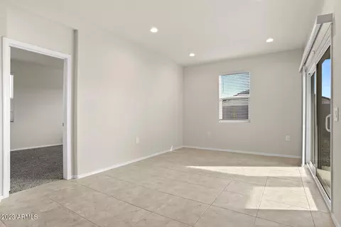 18633 W Desert Hollow Dr, Surprise, AZ 85387 photo 18
