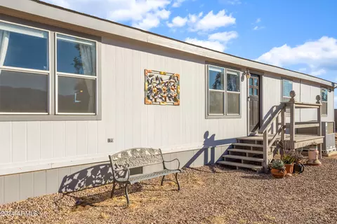 8804 E Bloomfield Rd, Hereford, AZ 85615