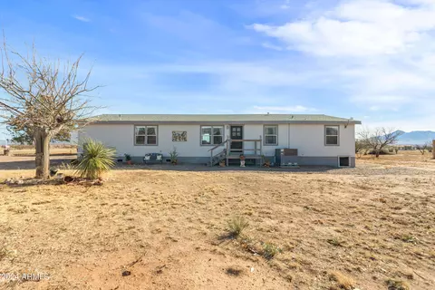 8804 E Bloomfield Rd, Hereford, AZ 85615 photo 2