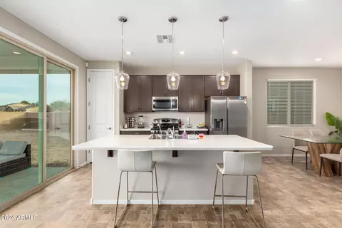 Kitchen - 3207 S 75th Dr, Phoenix, AZ 85043 photo 2 of 2