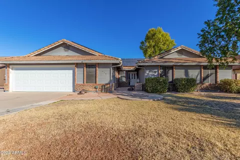 450 E Meadows Ln, Gilbert, AZ 85234