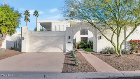 8634 E Mackenzie Dr, Scottsdale, AZ 85251