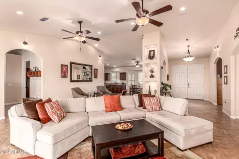 6456 E Holiday Dr, Mesa, AZ 85215 photo 4