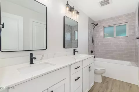 Bath - 1219 E Riviera Dr, Tempe, AZ 85282 photo 2 of 3