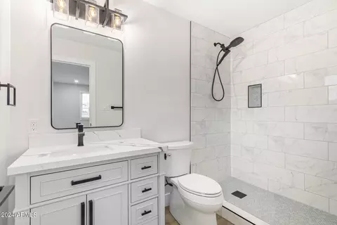 Bath - 1219 E Riviera Dr, Tempe, AZ 85282 photo 1 of 3