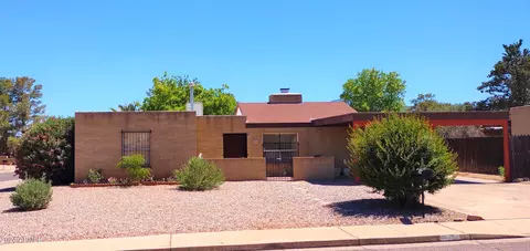 516 Meadows Dr, Sierra Vista, AZ 85635