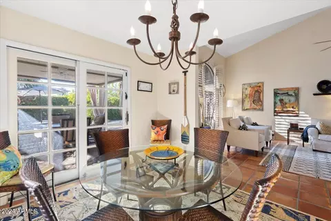 225 Echo Ln, Phoenix, AZ 85020 photo 7