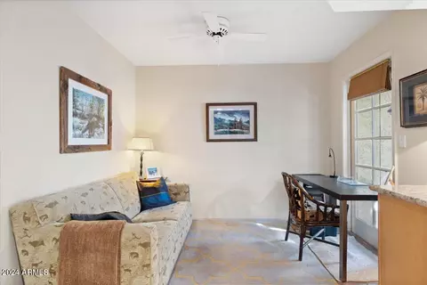 225 Echo Ln, Phoenix, AZ 85020 photo 10