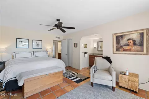 225 Echo Ln, Phoenix, AZ 85020 photo 13