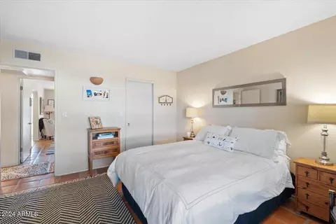 225 Echo Ln, Phoenix, AZ 85020 photo 18