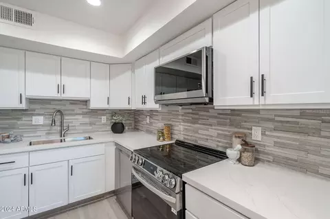 747 E Bethany Home Rd, Phoenix, AZ 85014 photo 18