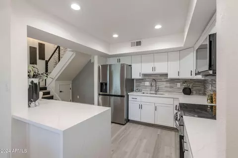 747 E Bethany Home Rd, Phoenix, AZ 85014 photo 17