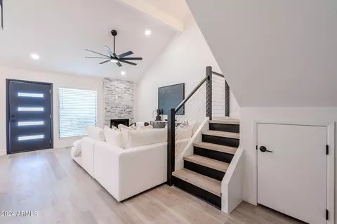 747 E Bethany Home Rd, Phoenix, AZ 85014 photo 9