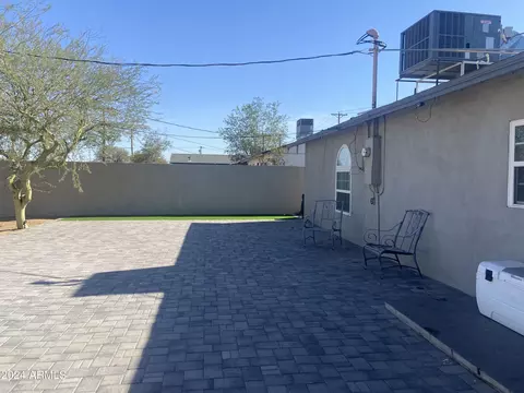 2034 E Vineyard Rd, Phoenix, AZ 85042 photo 16