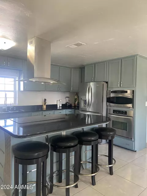 2034 E Vineyard Rd, Phoenix, AZ 85042 photo 6