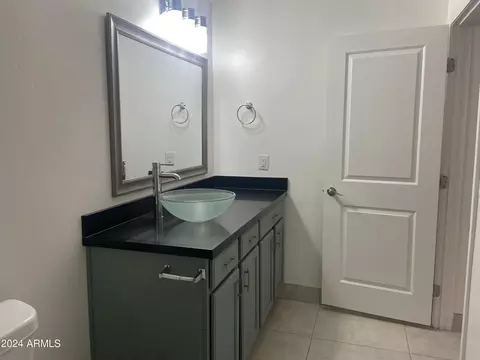 2034 E Vineyard Rd, Phoenix, AZ 85042 photo 11