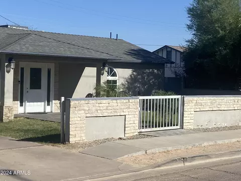 2034 E Vineyard Rd, Phoenix, AZ 85042