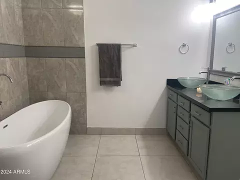 2034 E Vineyard Rd, Phoenix, AZ 85042 photo 14
