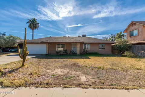 7225 W San Juan Ave, Glendale, AZ 85303