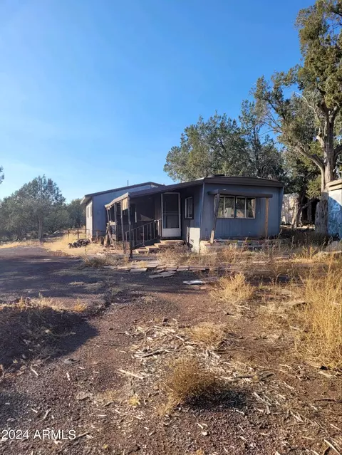 791 W Mesa Dr, Ash Fork, AZ 86320