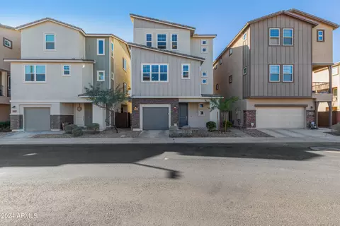 1176 S Sunset Dr, Chandler, AZ 85286