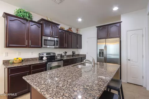 2607 E San Mateo Dr, Casa Grande, AZ 85194