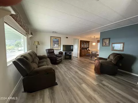 310 S Alta Vista Dr, Queen Valley, AZ 85118