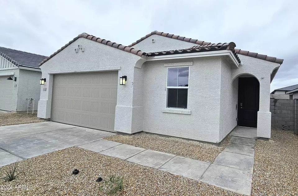  18262 W Poston Dr, Surprise, AZ 85387 photo 1